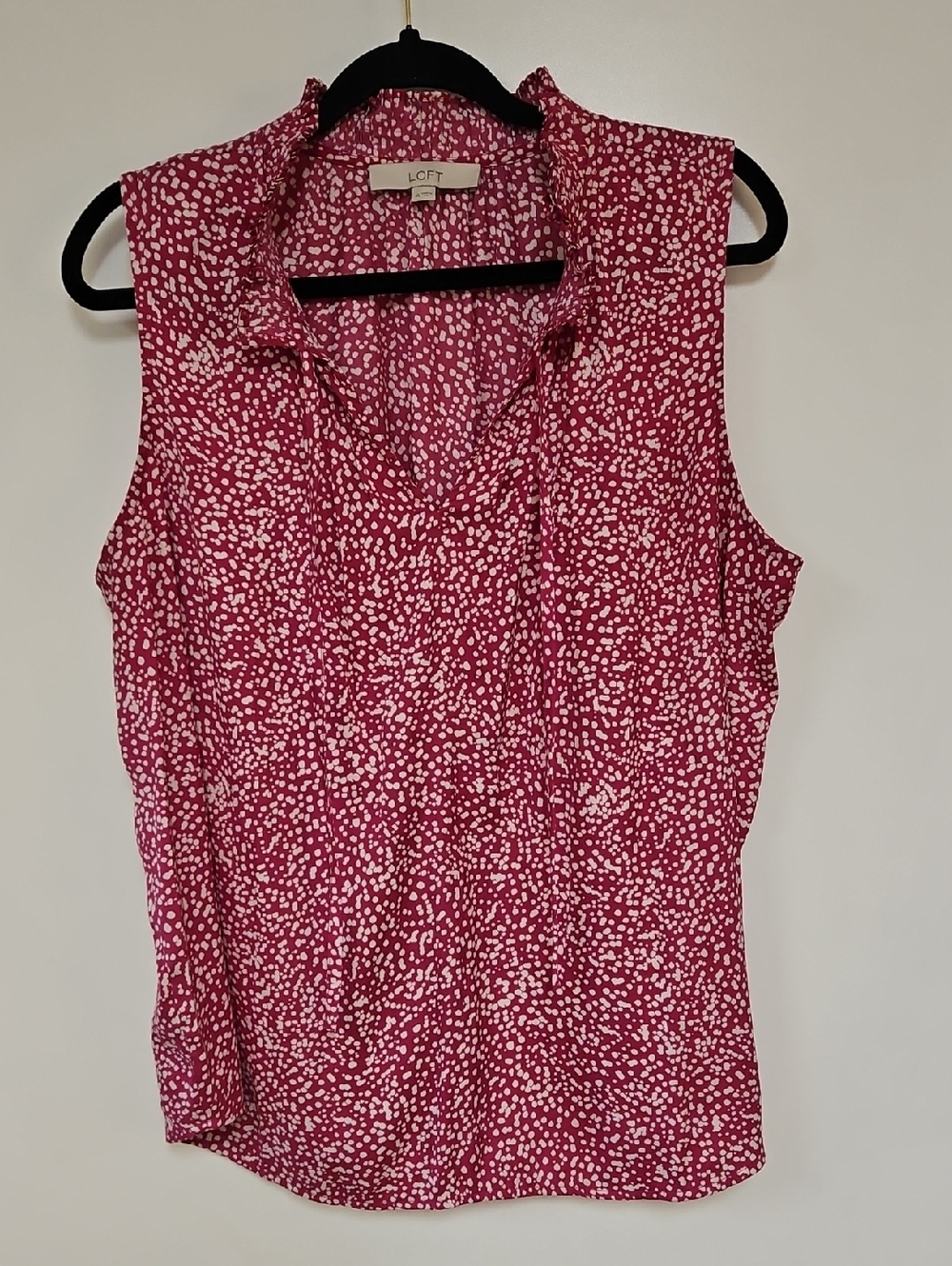 LOFT Sleeveless Pink and White Printed V-Neck Camisole